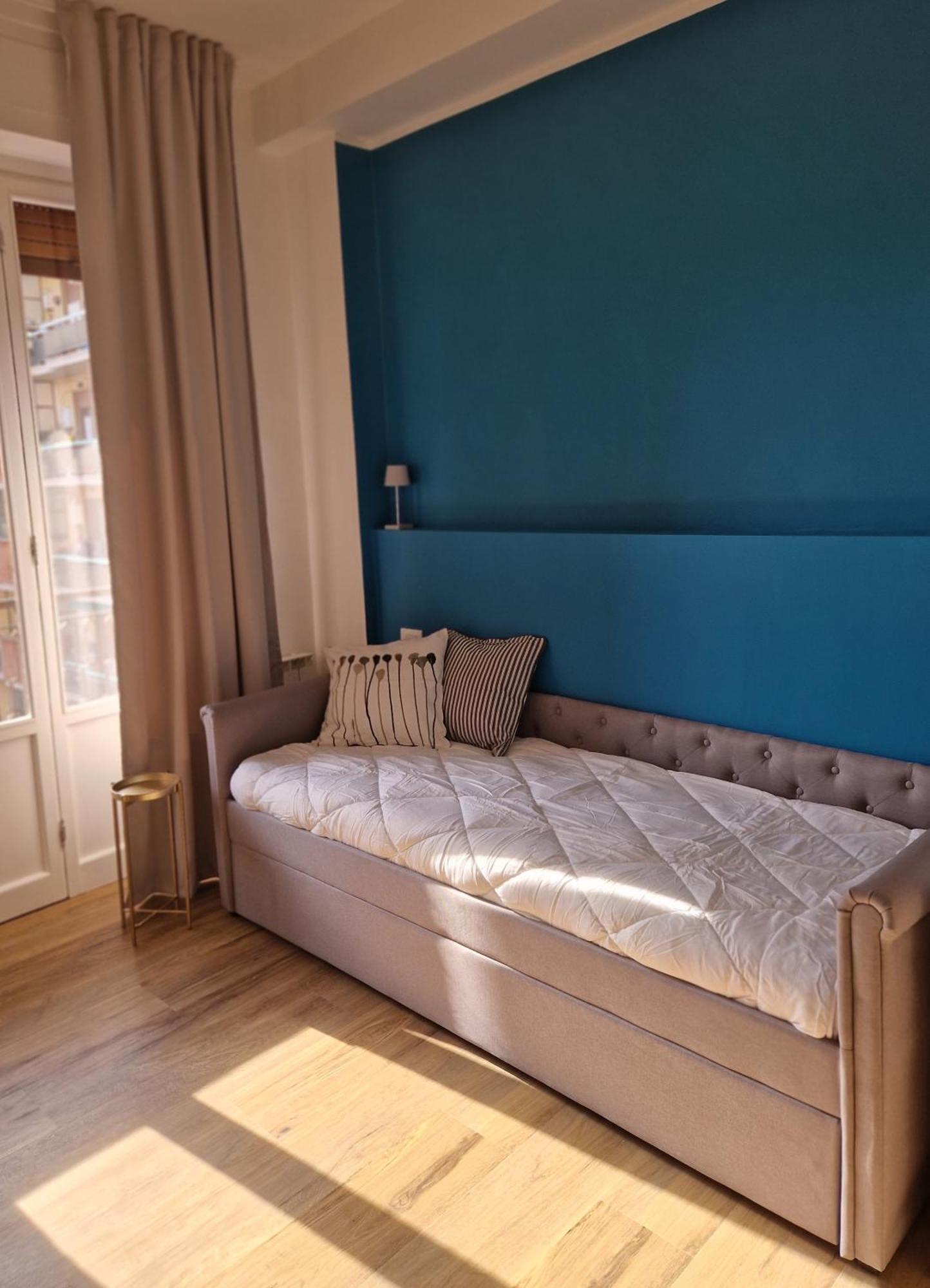 Single Room,1510764418:JPEG